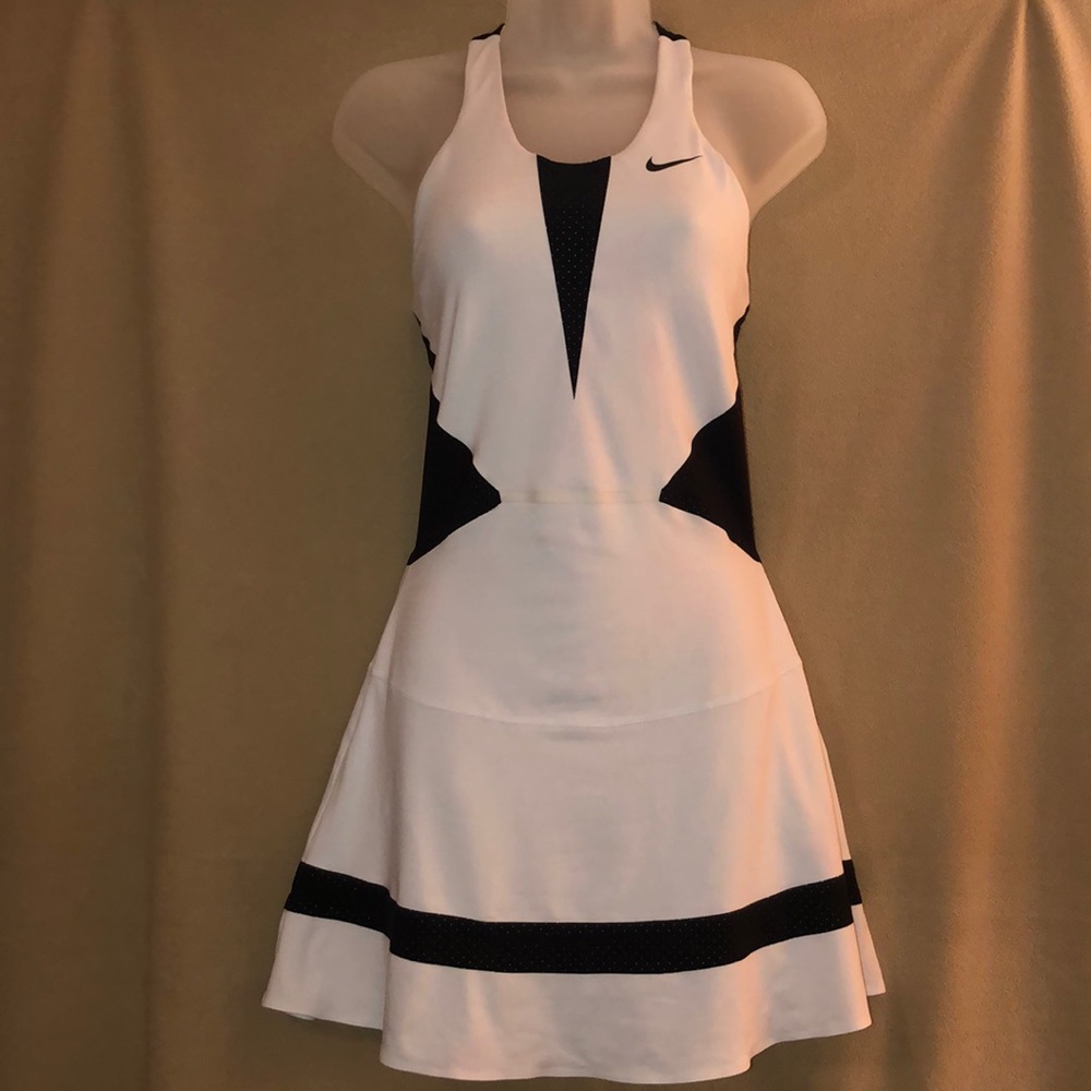 🍄Nike Dri-Fit women’s tennis dress Sz: X-Small 🍄